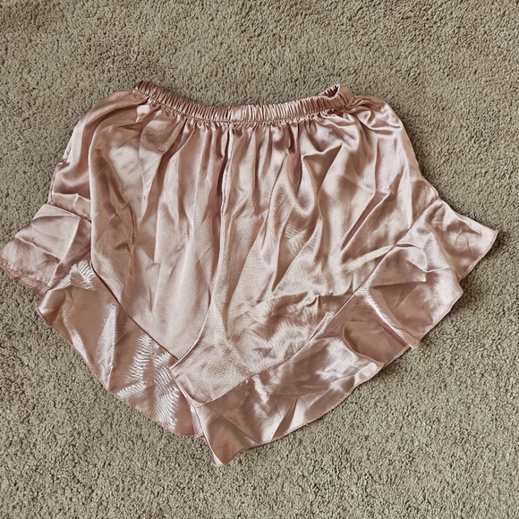 satin Pink Ruffle Sleep Shorts xs sleepwear - Picture 3 of 3